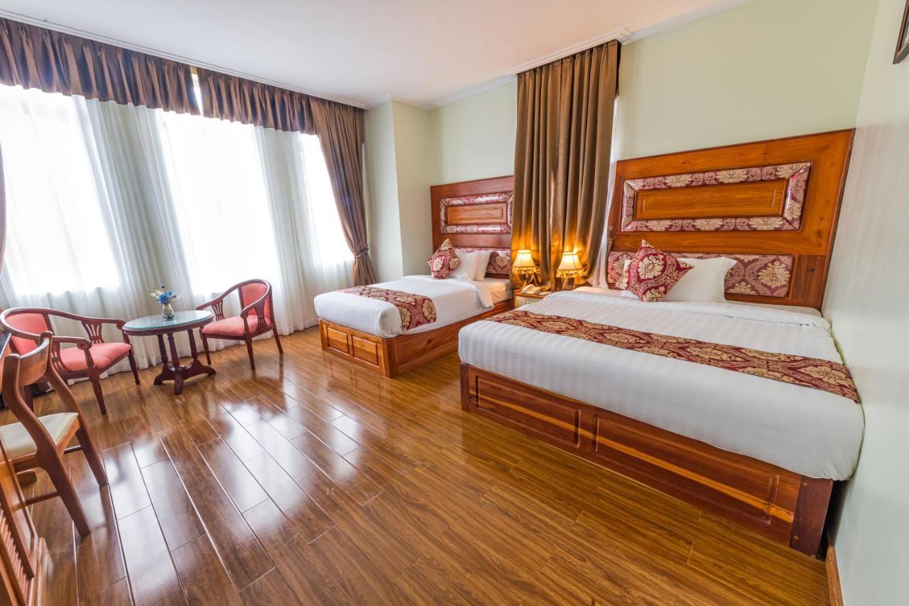 Kampong Thom Royal Hotel Exterior foto